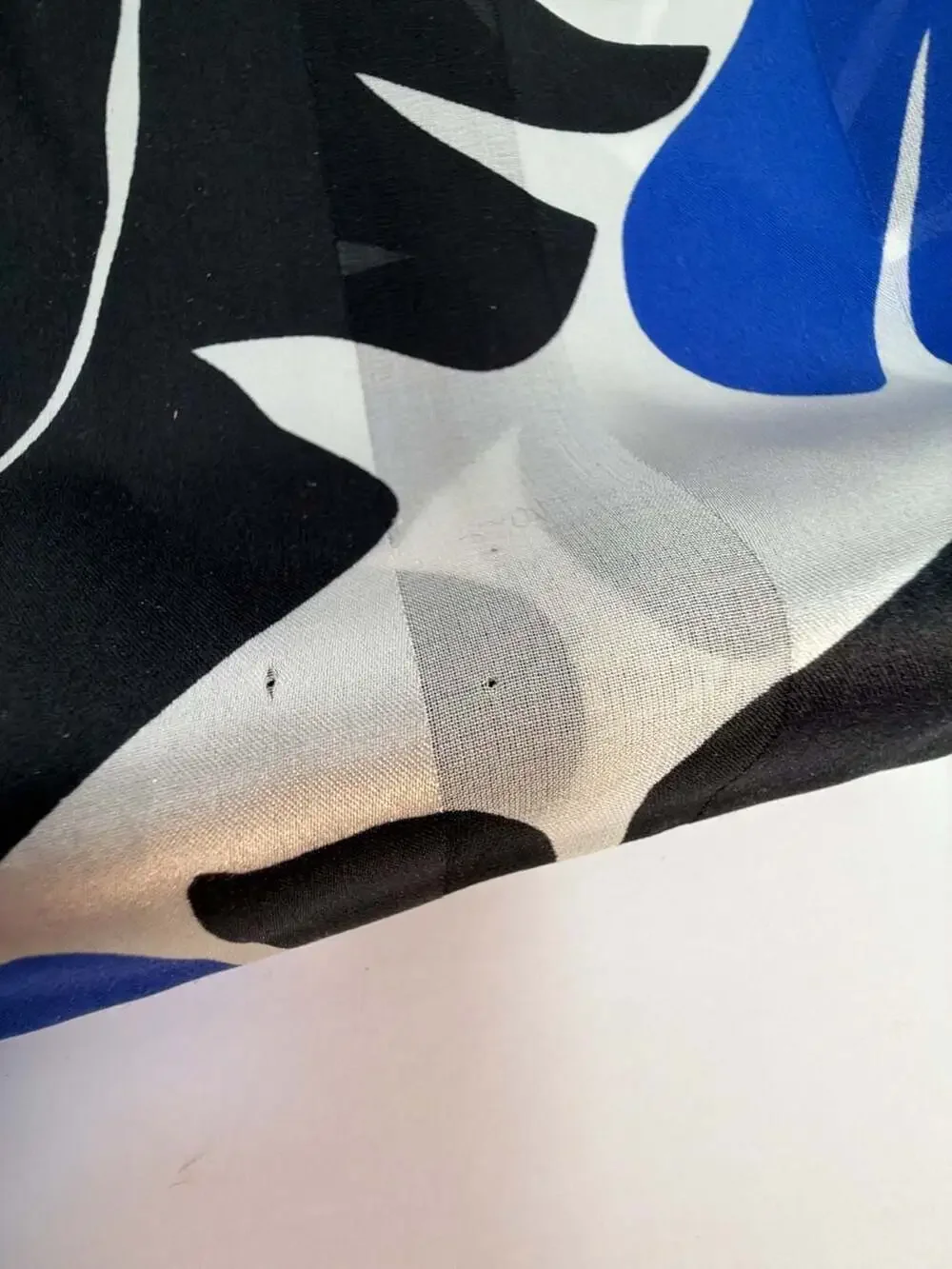 Vintage‎ 1987 Ginnie Johansen 100% Silk Abstract Floral Scarf